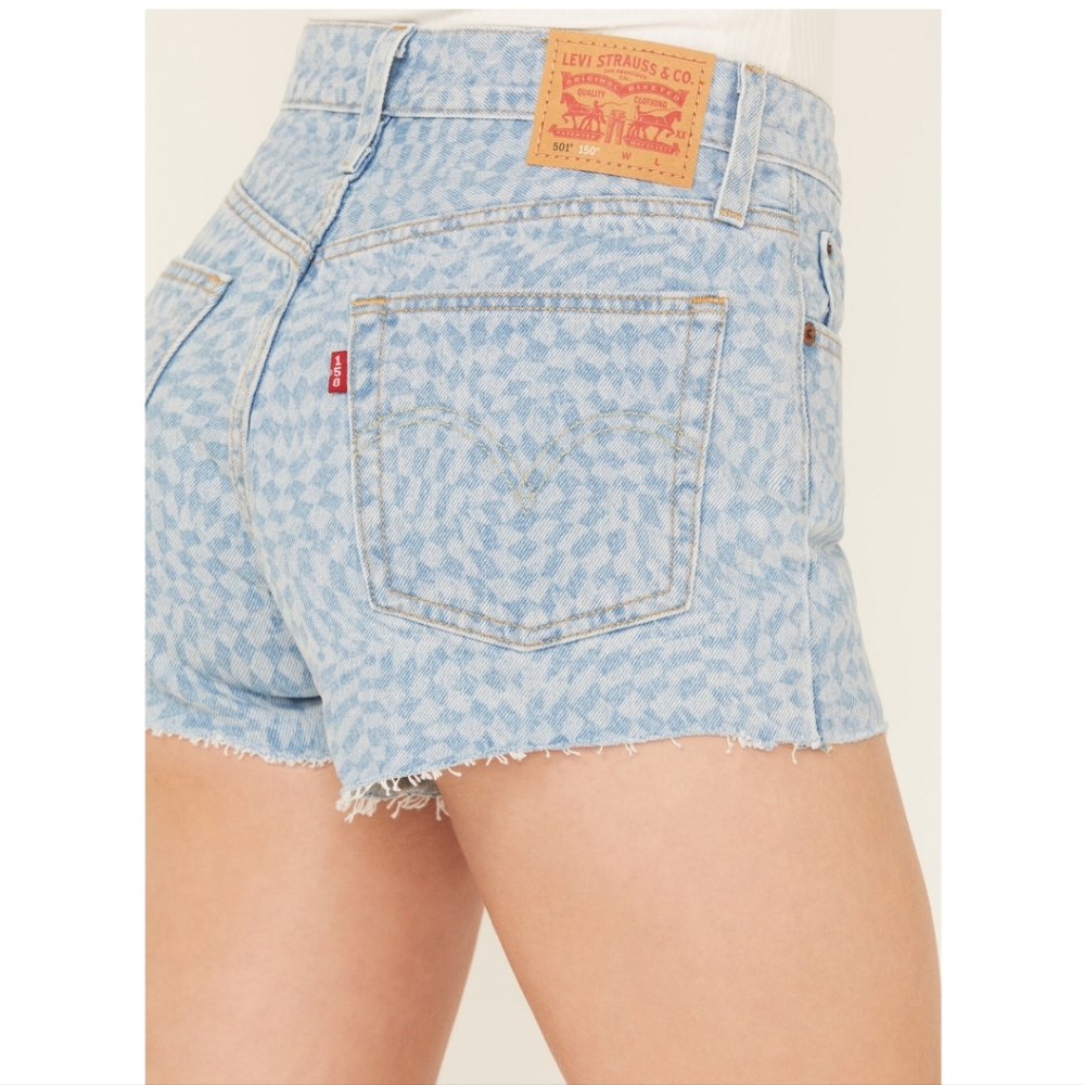Levi's 501 denim shorts Light Wash Harper Geo Laser size 26